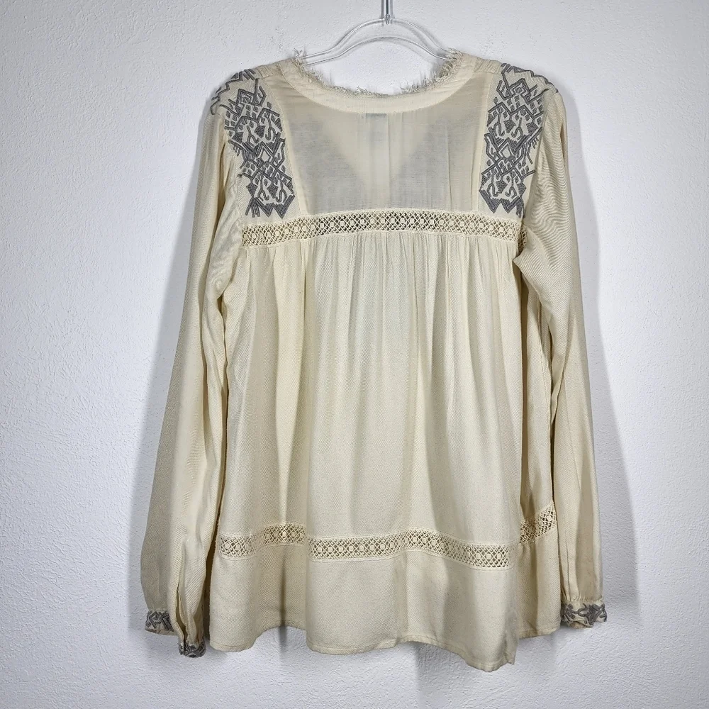 SUNDANCE EMBROIDERED V-NECK TOP - Picture 6 of 10